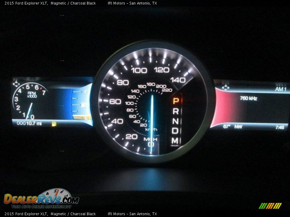 2015 Ford Explorer XLT Magnetic / Charcoal Black Photo #21