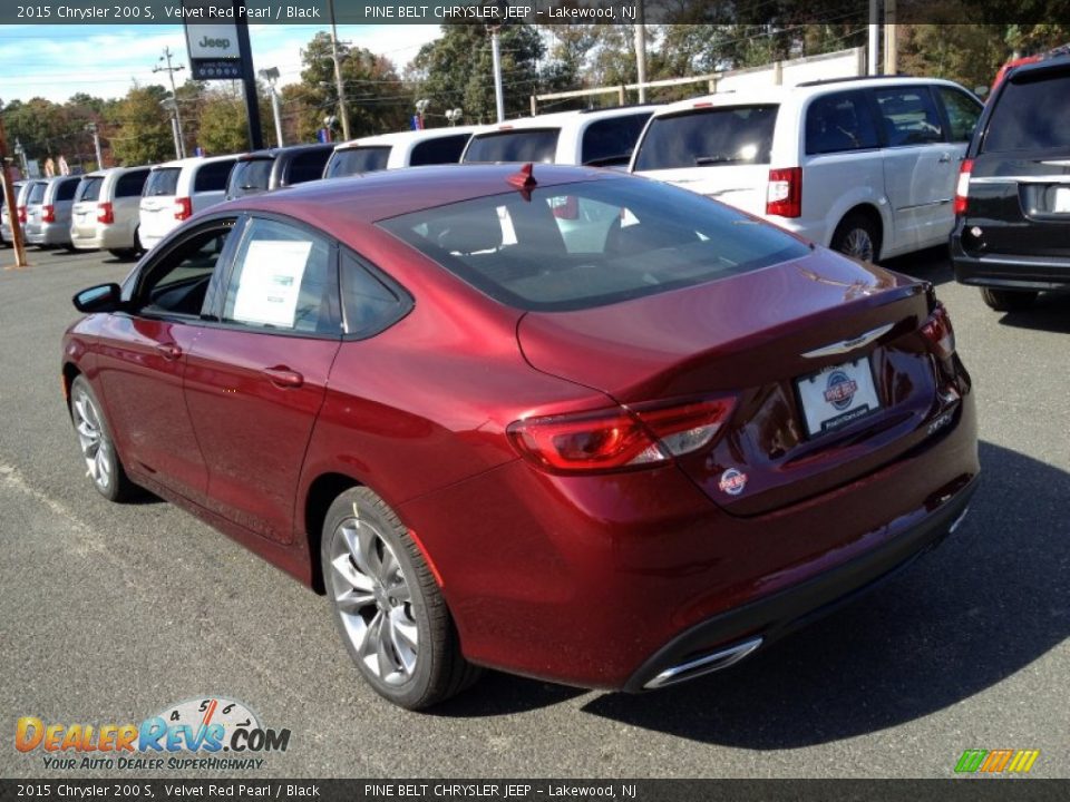 2015 Chrysler 200 S Velvet Red Pearl / Black Photo #4