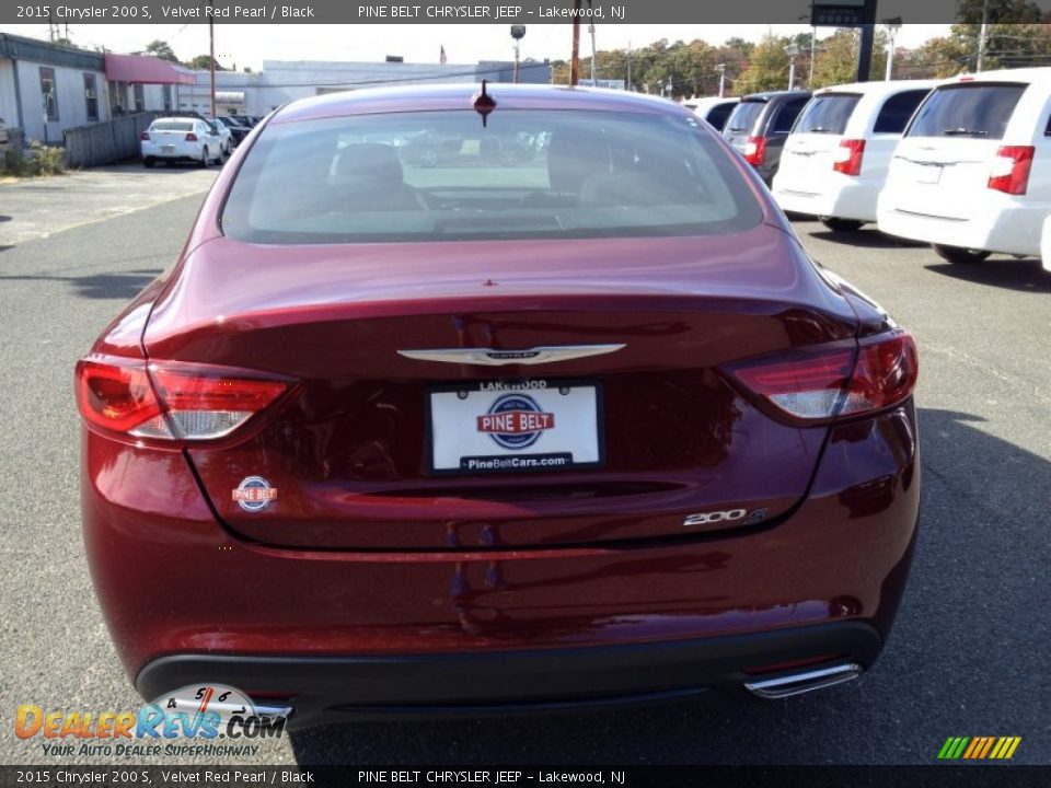 2015 Chrysler 200 S Velvet Red Pearl / Black Photo #5