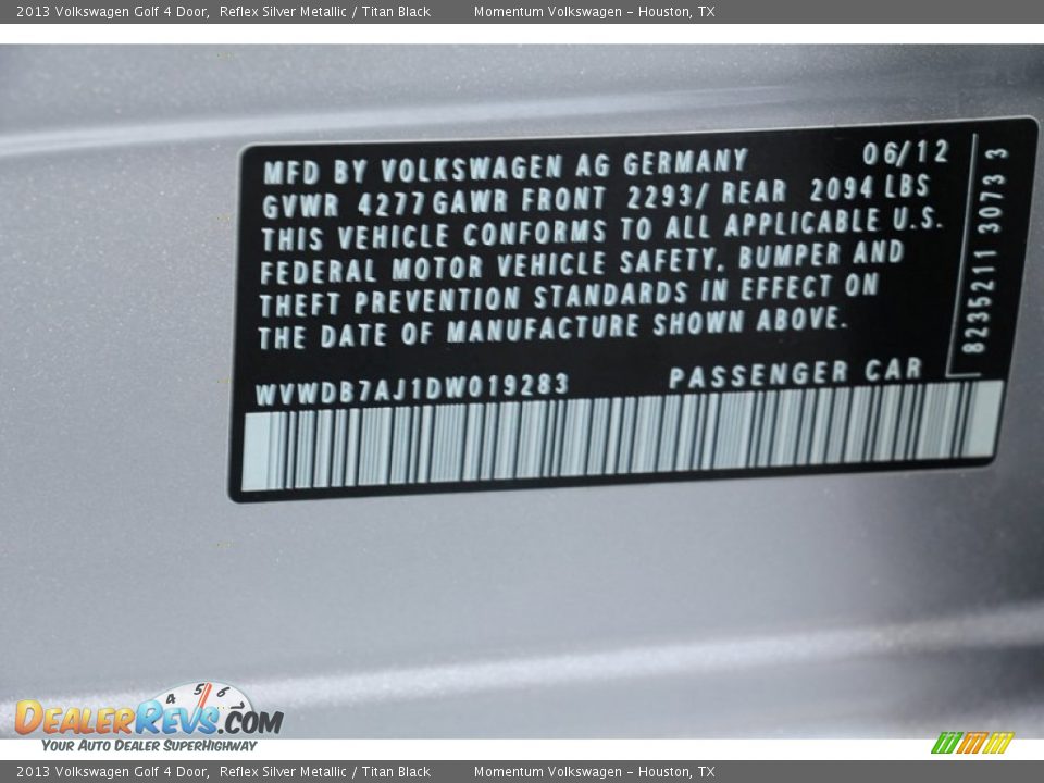 2013 Volkswagen Golf 4 Door Reflex Silver Metallic / Titan Black Photo #33