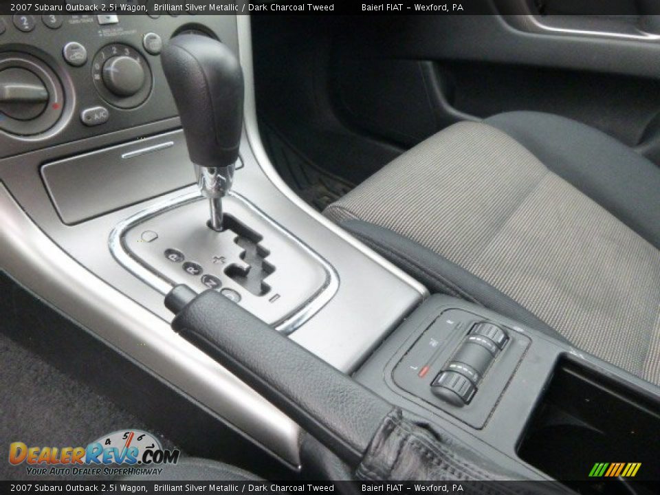 2007 Subaru Outback 2.5i Wagon Brilliant Silver Metallic / Dark Charcoal Tweed Photo #17