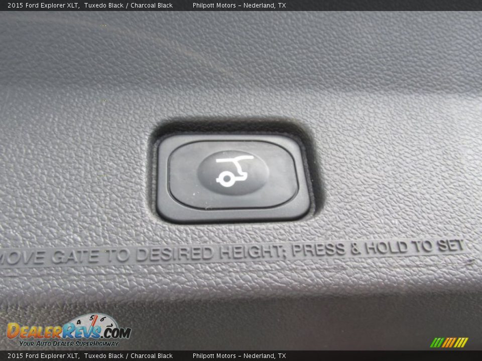 2015 Ford Explorer XLT Tuxedo Black / Charcoal Black Photo #20