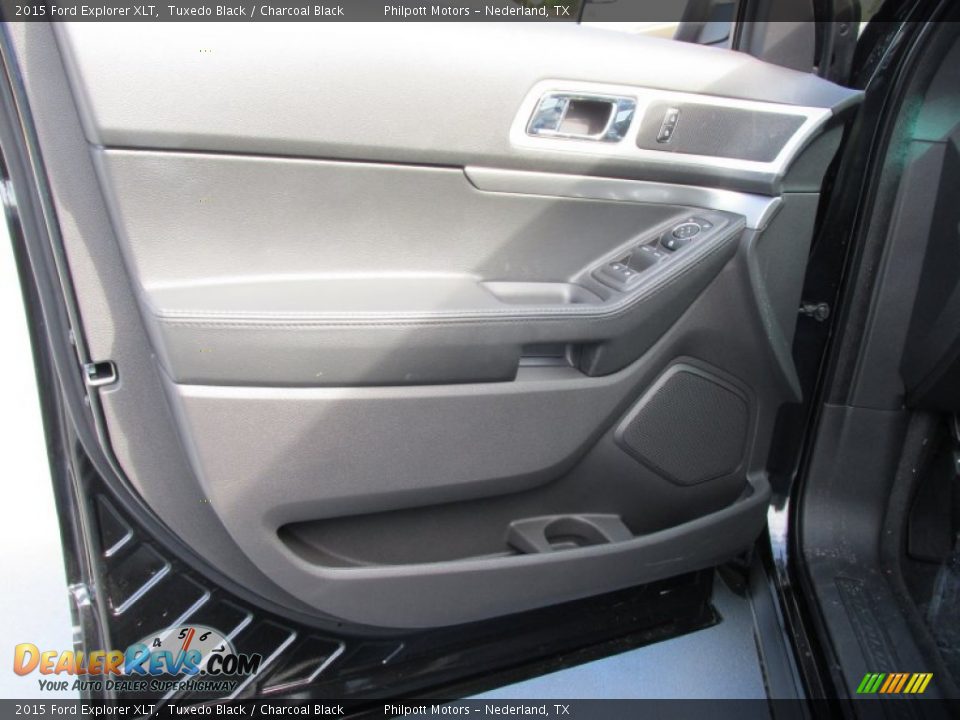 2015 Ford Explorer XLT Tuxedo Black / Charcoal Black Photo #24