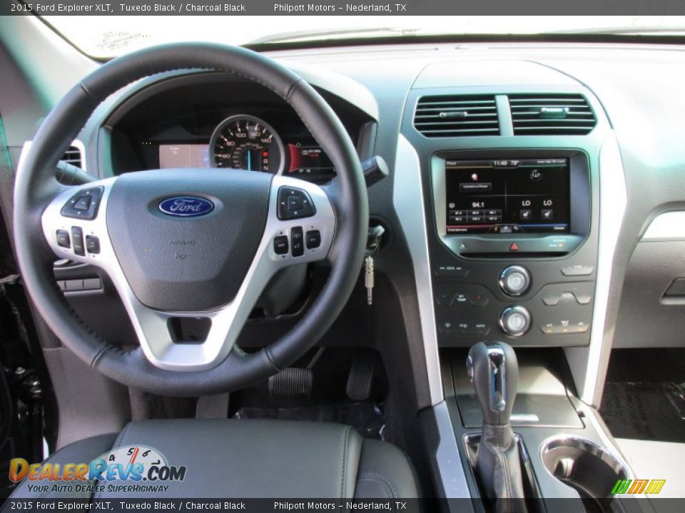 2015 Ford Explorer XLT Tuxedo Black / Charcoal Black Photo #28