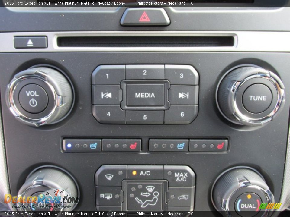 Controls of 2015 Ford Expedition XLT Photo #35