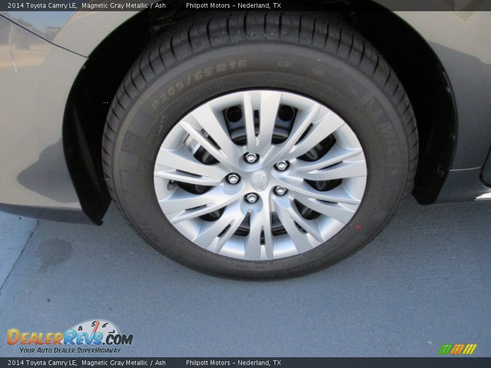 2014 Toyota Camry LE Magnetic Gray Metallic / Ash Photo #11