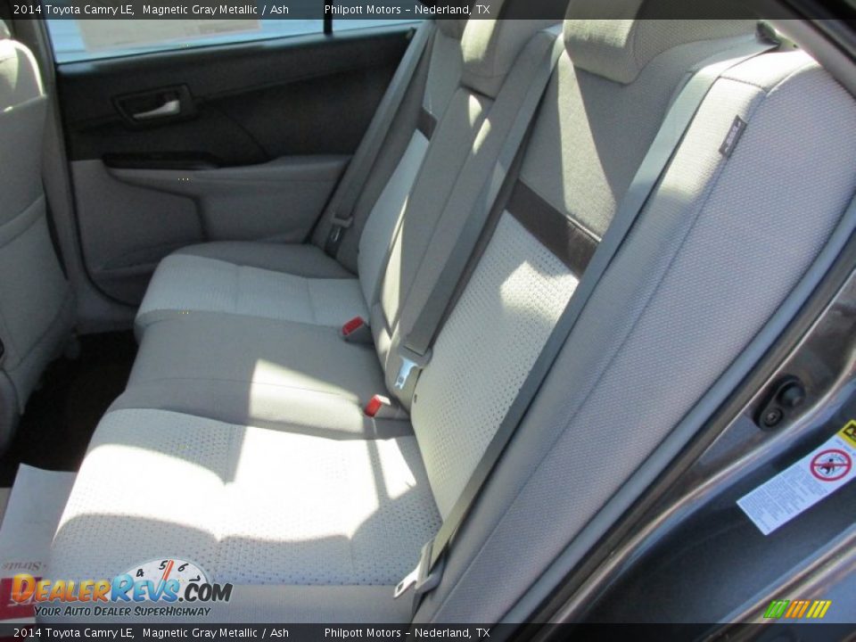 2014 Toyota Camry LE Magnetic Gray Metallic / Ash Photo #20