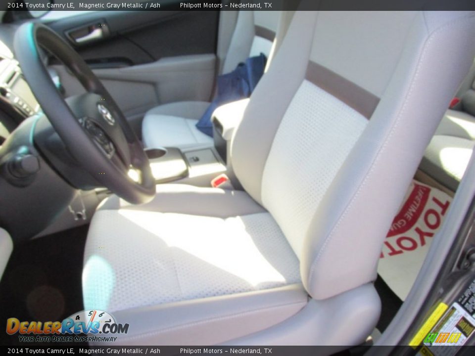 2014 Toyota Camry LE Magnetic Gray Metallic / Ash Photo #23