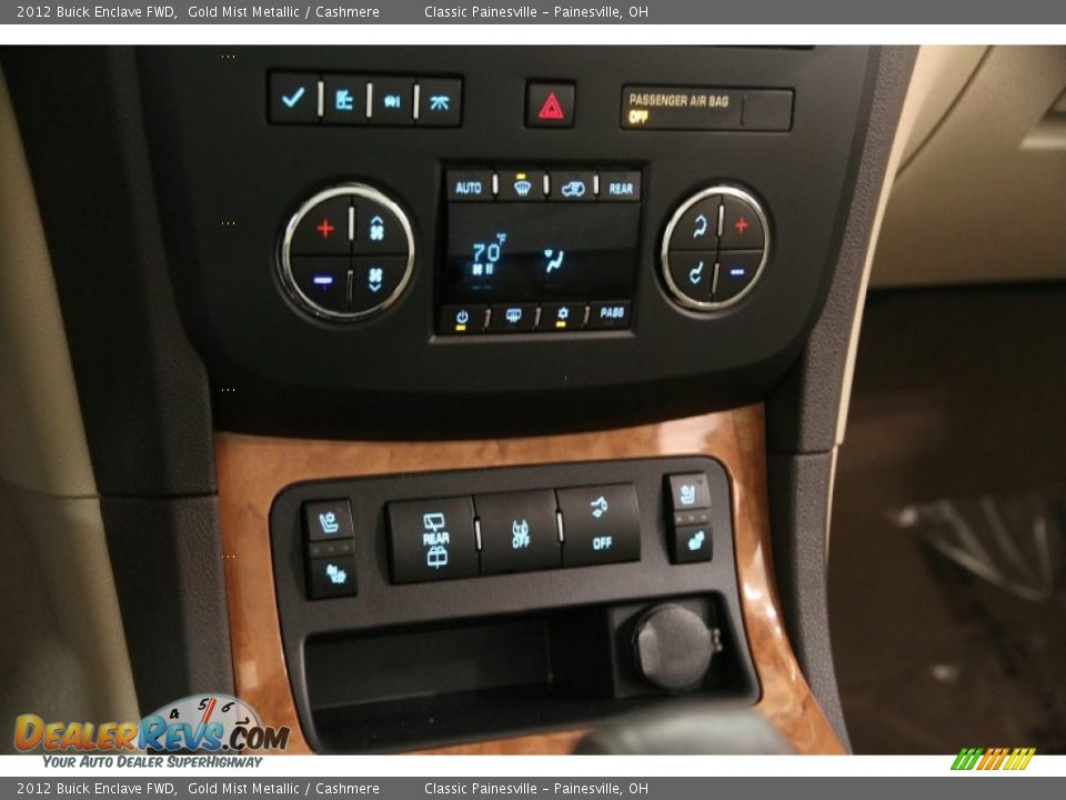 Controls of 2012 Buick Enclave FWD Photo #10