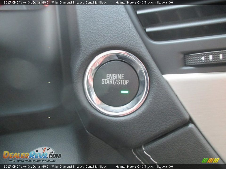 2015 GMC Yukon XL Denali 4WD White Diamond Tricoat / Denali Jet Black Photo #21