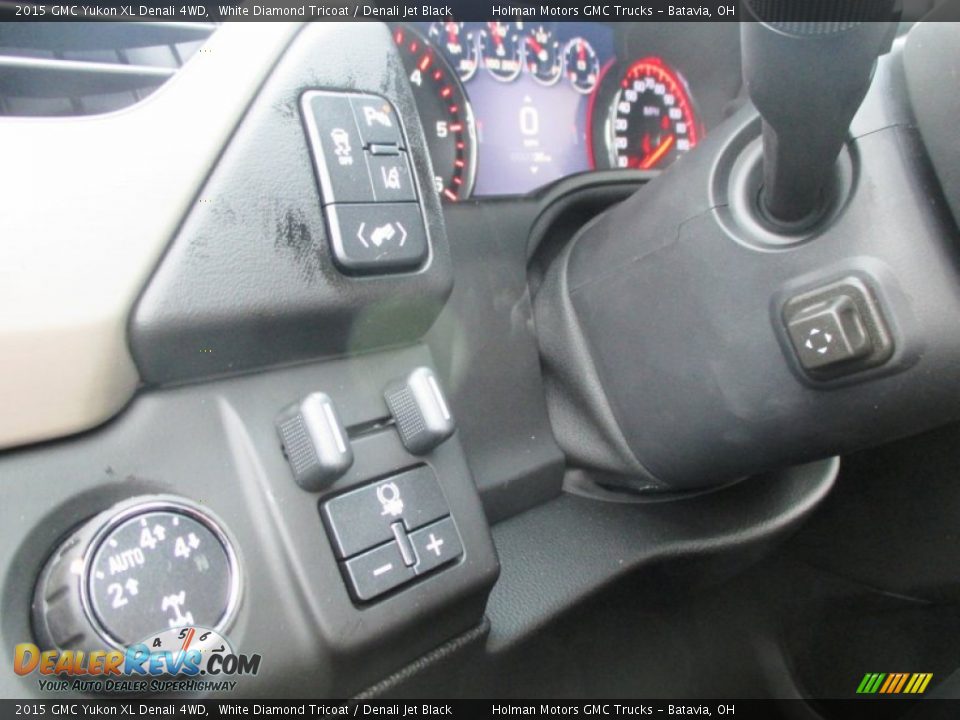 2015 GMC Yukon XL Denali 4WD White Diamond Tricoat / Denali Jet Black Photo #29