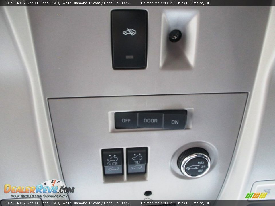 2015 GMC Yukon XL Denali 4WD White Diamond Tricoat / Denali Jet Black Photo #32