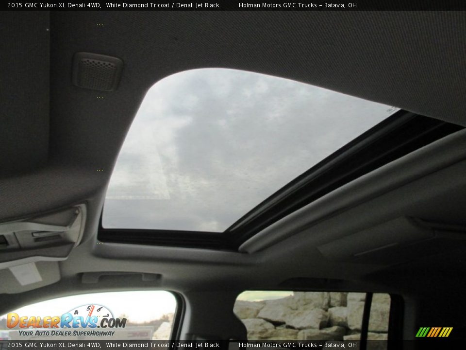 2015 GMC Yukon XL Denali 4WD White Diamond Tricoat / Denali Jet Black Photo #33