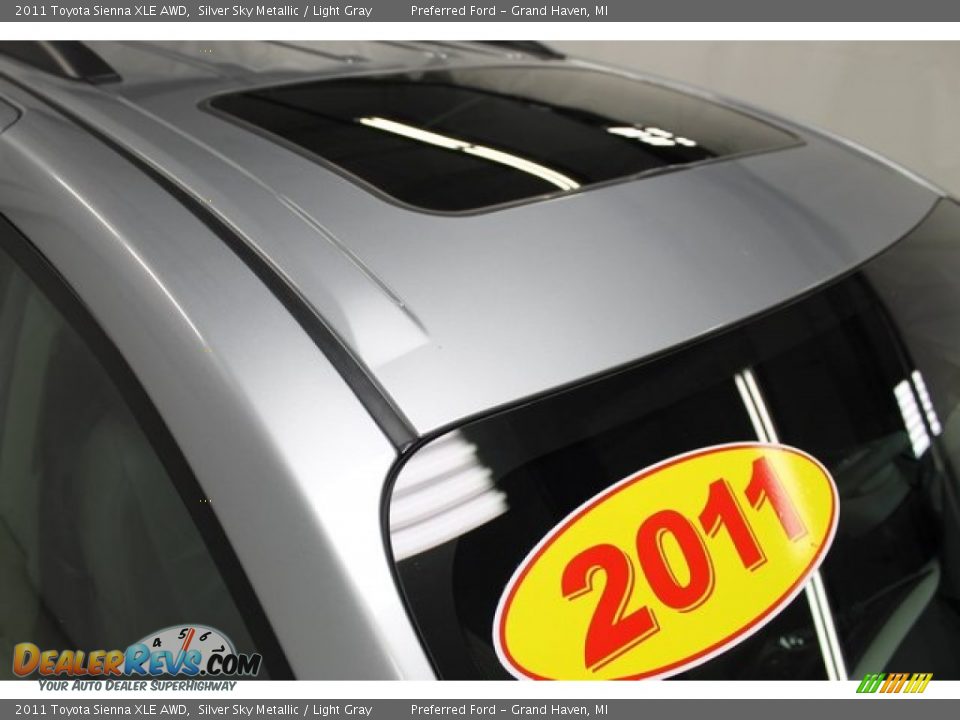 2011 Toyota Sienna XLE AWD Silver Sky Metallic / Light Gray Photo #2