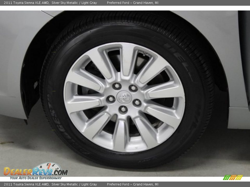 2011 Toyota Sienna XLE AWD Silver Sky Metallic / Light Gray Photo #13