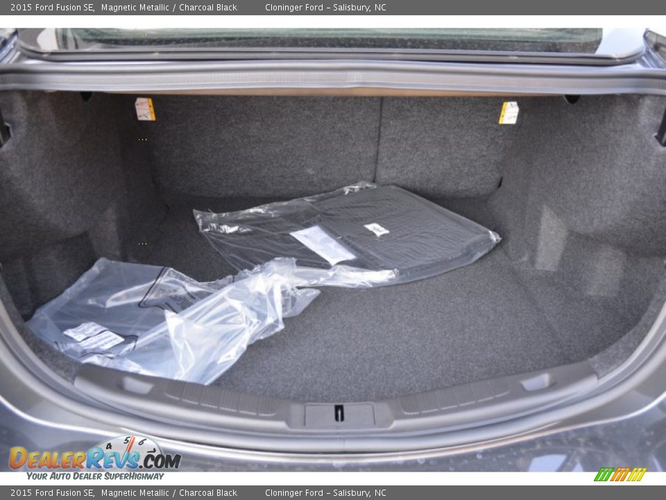2015 Ford Fusion SE Magnetic Metallic / Charcoal Black Photo #9