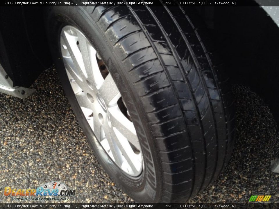 2012 Chrysler Town & Country Touring - L Bright Silver Metallic / Black/Light Graystone Photo #2