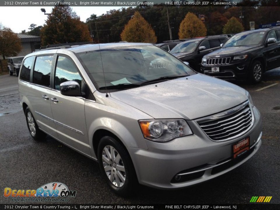 2012 Chrysler Town & Country Touring - L Bright Silver Metallic / Black/Light Graystone Photo #5