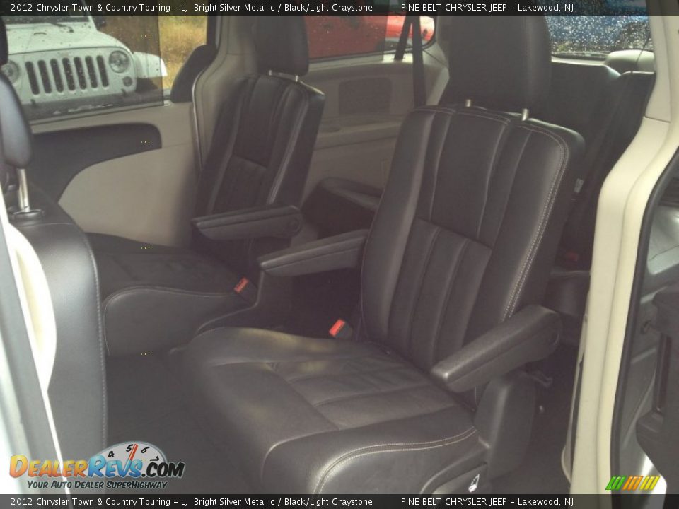 2012 Chrysler Town & Country Touring - L Bright Silver Metallic / Black/Light Graystone Photo #13