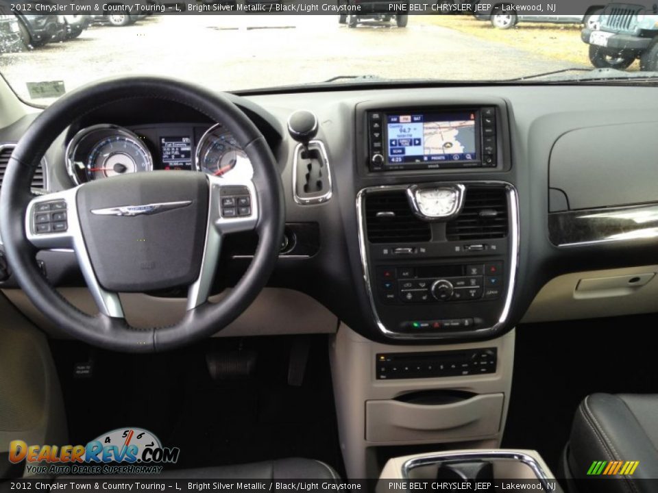 2012 Chrysler Town & Country Touring - L Bright Silver Metallic / Black/Light Graystone Photo #15