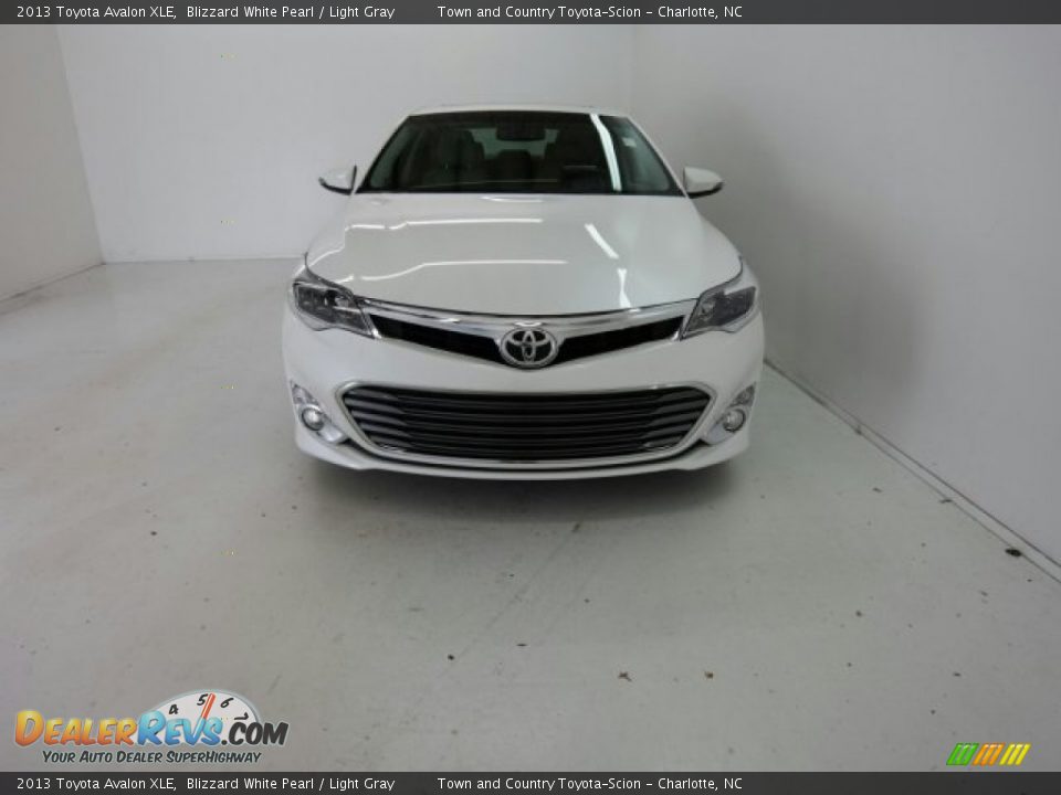 2013 Toyota Avalon XLE Blizzard White Pearl / Light Gray Photo #3