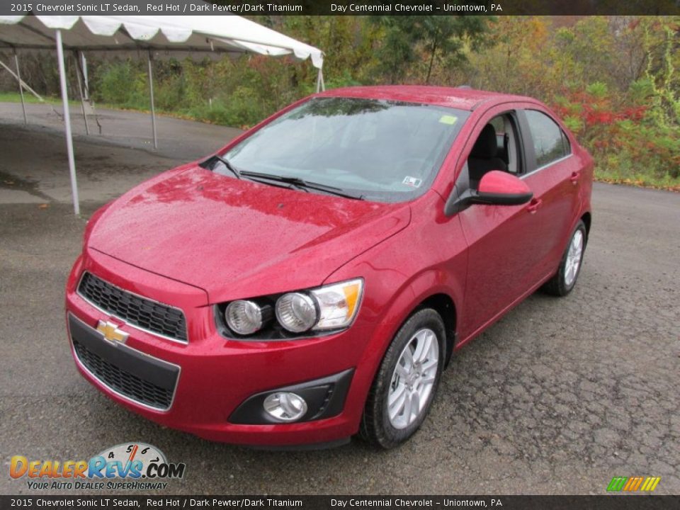 Front 3/4 View of 2015 Chevrolet Sonic LT Sedan Photo #10