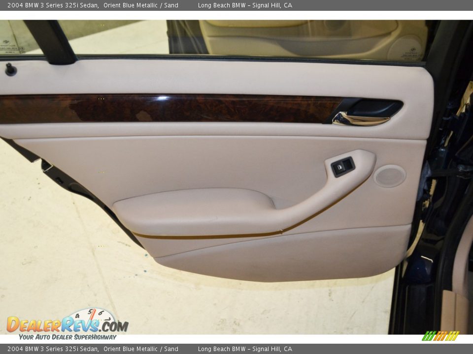 2004 BMW 3 Series 325i Sedan Orient Blue Metallic / Sand Photo #18