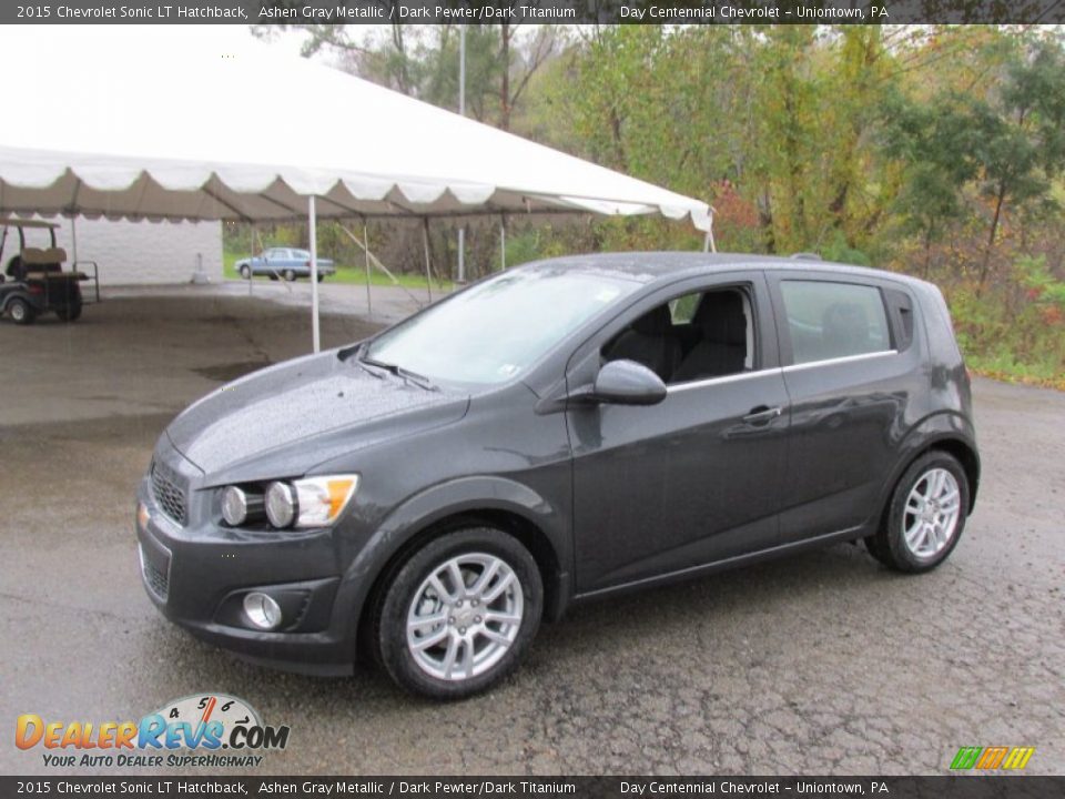 Front 3/4 View of 2015 Chevrolet Sonic LT Hatchback Photo #1