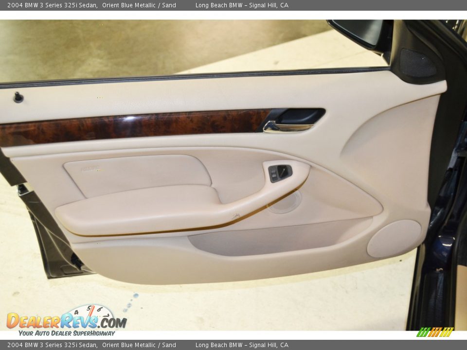 2004 BMW 3 Series 325i Sedan Orient Blue Metallic / Sand Photo #19