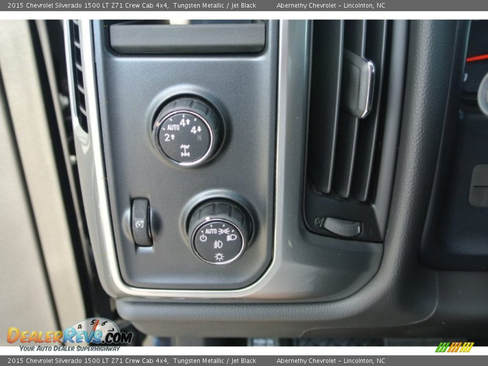 Controls of 2015 Chevrolet Silverado 1500 LT Z71 Crew Cab 4x4 Photo #10