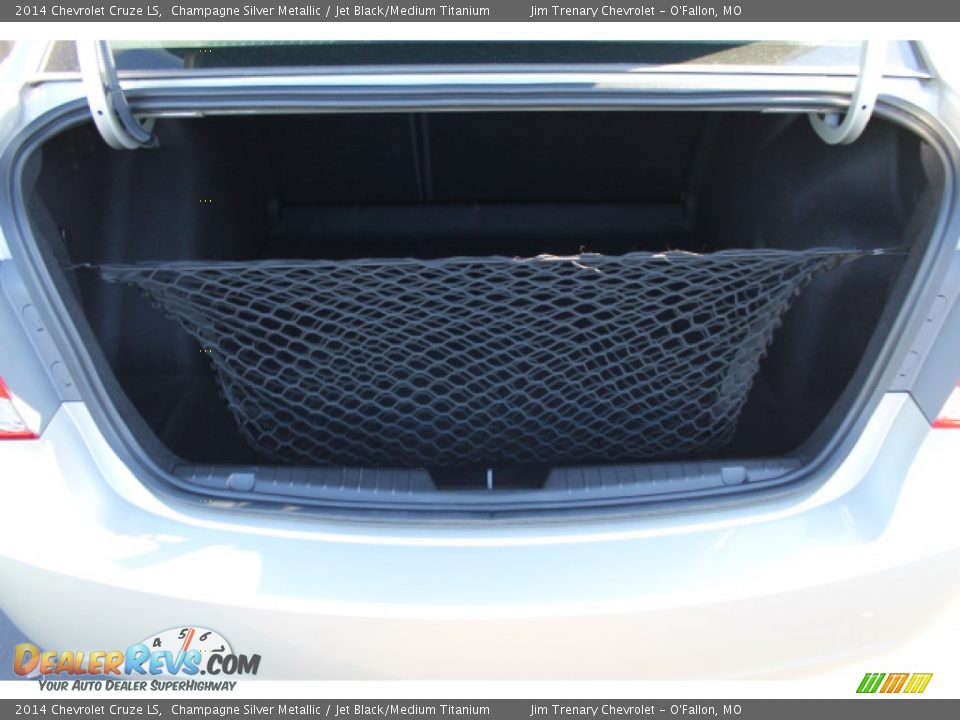 2014 Chevrolet Cruze LS Champagne Silver Metallic / Jet Black/Medium Titanium Photo #5
