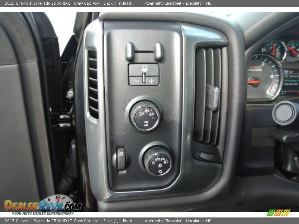 2015 Chevrolet Silverado 2500HD LT Crew Cab 4x4 Black / Jet Black Photo #10