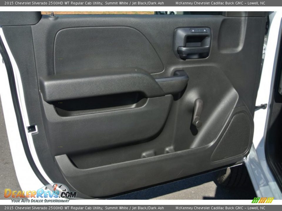 Door Panel of 2015 Chevrolet Silverado 2500HD WT Regular Cab Utility Photo #9