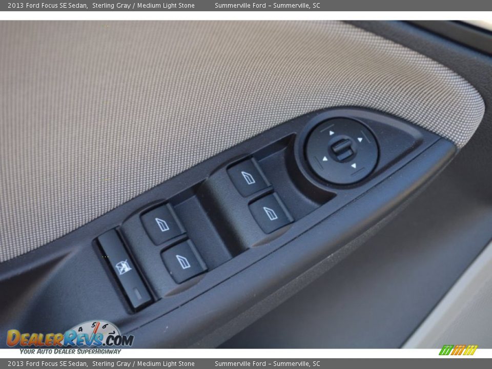 2013 Ford Focus SE Sedan Sterling Gray / Medium Light Stone Photo #22