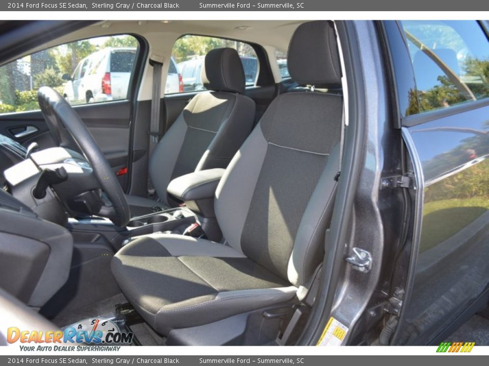 2014 Ford Focus SE Sedan Sterling Gray / Charcoal Black Photo #17