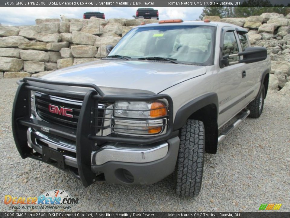 2006 GMC Sierra 2500HD SLE Extended Cab 4x4 Silver Birch Metallic / Dark Pewter Photo #2