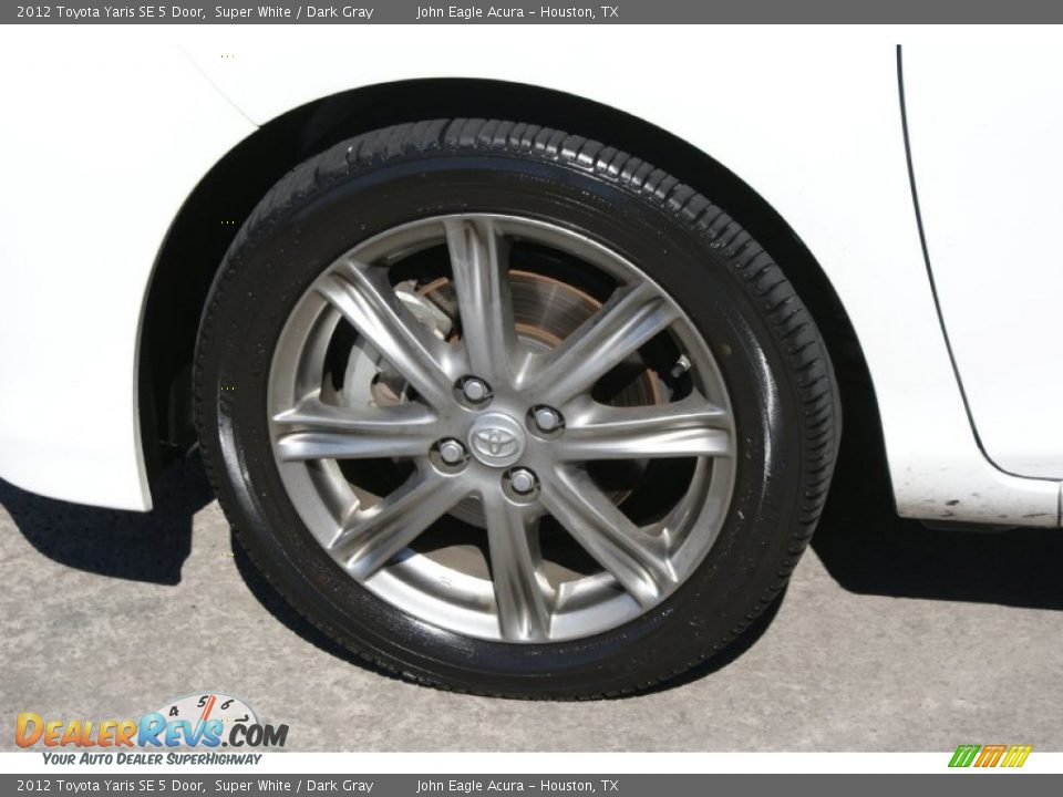 2012 Toyota Yaris SE 5 Door Super White / Dark Gray Photo #11