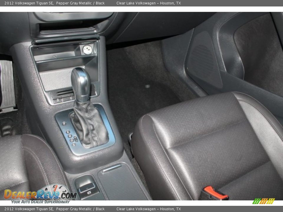 2012 Volkswagen Tiguan SE Pepper Gray Metallic / Black Photo #18