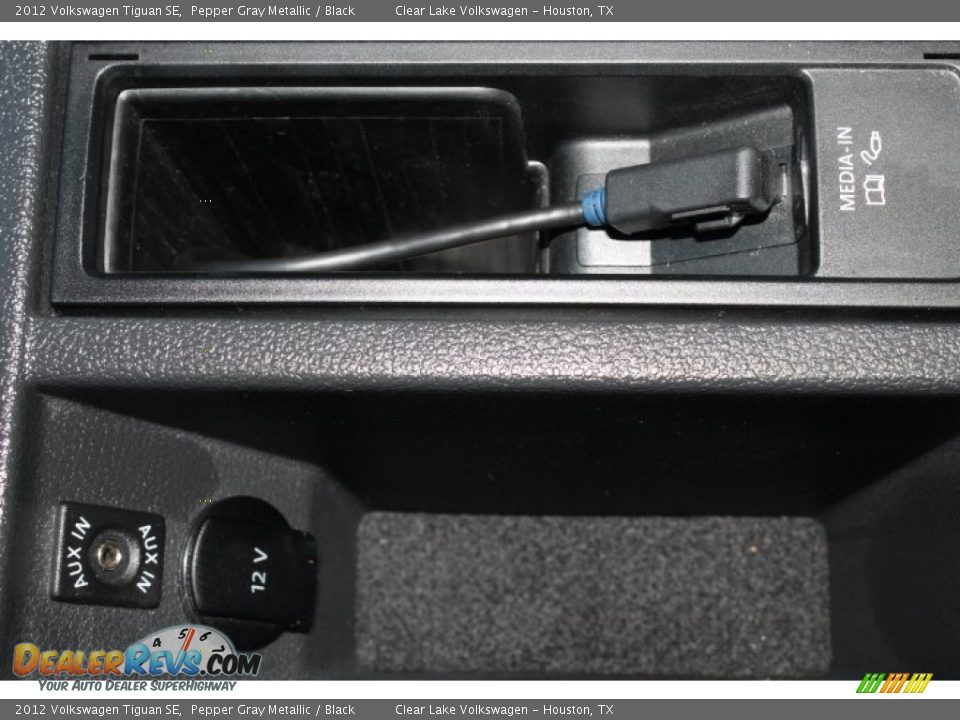 2012 Volkswagen Tiguan SE Pepper Gray Metallic / Black Photo #19