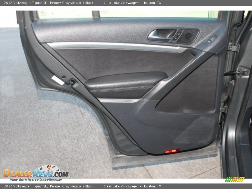 2012 Volkswagen Tiguan SE Pepper Gray Metallic / Black Photo #30