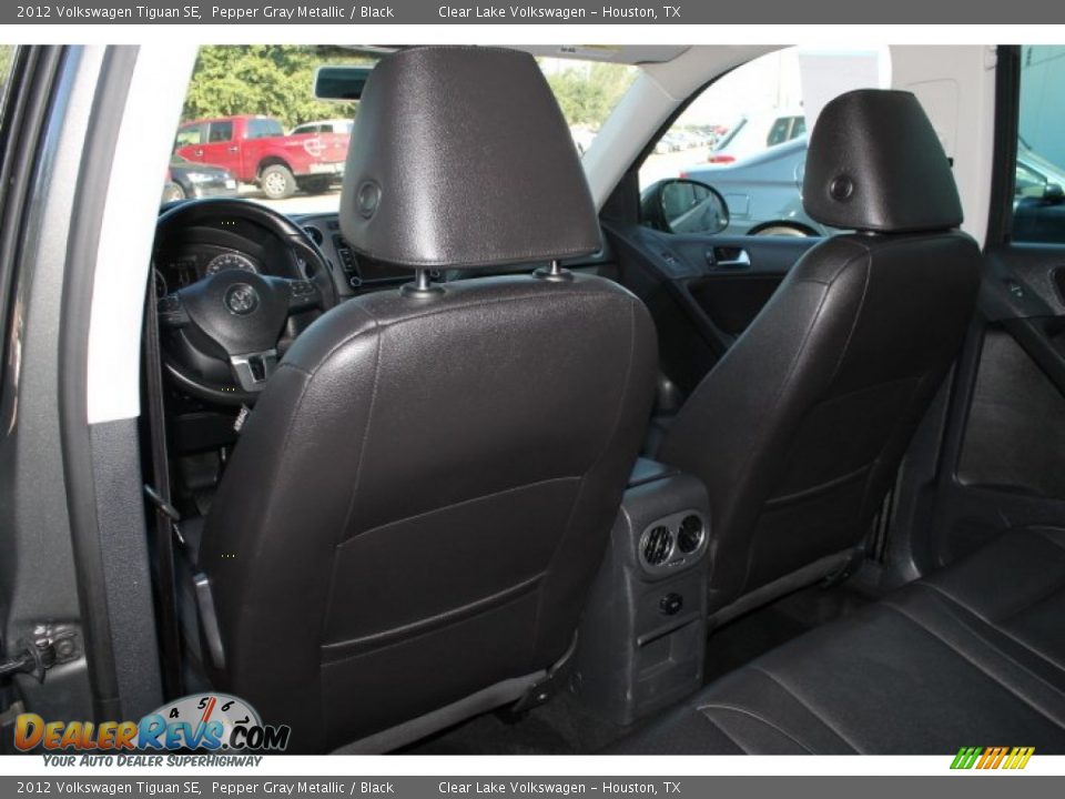 2012 Volkswagen Tiguan SE Pepper Gray Metallic / Black Photo #31