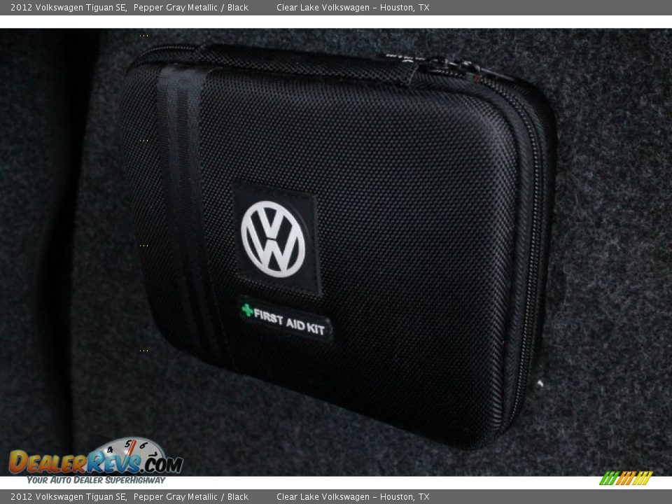 2012 Volkswagen Tiguan SE Pepper Gray Metallic / Black Photo #35