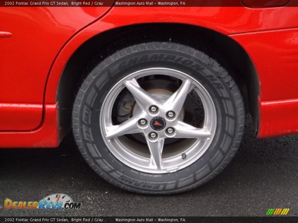 2002 Pontiac Grand Prix GT Sedan Bright Red / Gray Photo #7