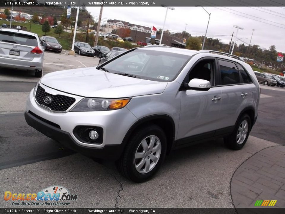 Front 3/4 View of 2012 Kia Sorento LX Photo #5