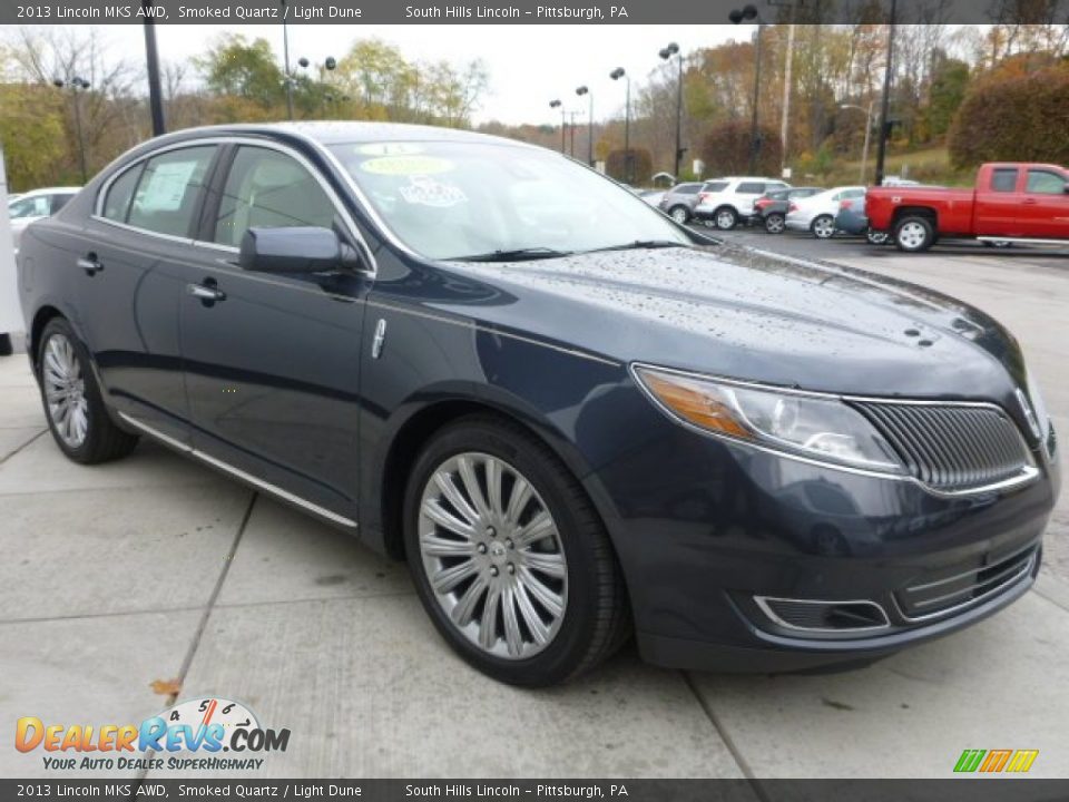 Front 3/4 View of 2013 Lincoln MKS AWD Photo #10
