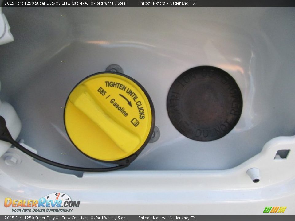 2015 Ford F250 Super Duty XL Crew Cab 4x4 Oxford White / Steel Photo #14