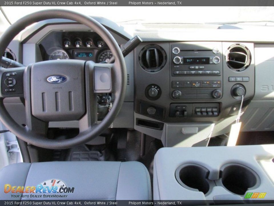 2015 Ford F250 Super Duty XL Crew Cab 4x4 Oxford White / Steel Photo #25