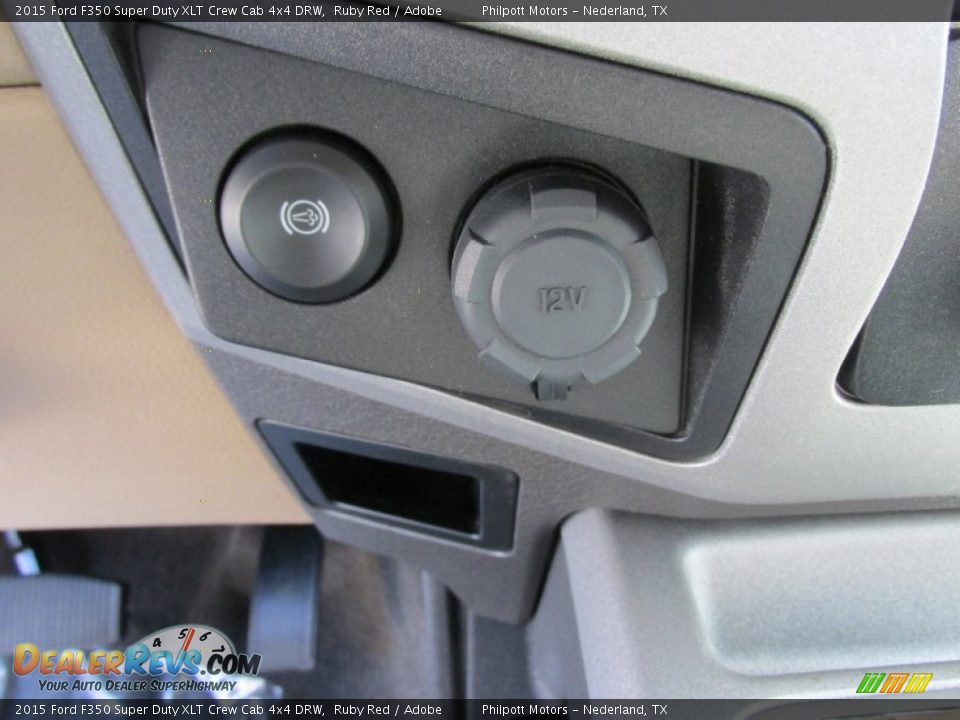 Controls of 2015 Ford F350 Super Duty XLT Crew Cab 4x4 DRW Photo #35