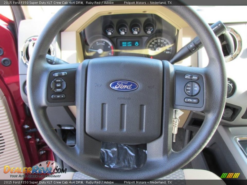 2015 Ford F350 Super Duty XLT Crew Cab 4x4 DRW Steering Wheel Photo #36