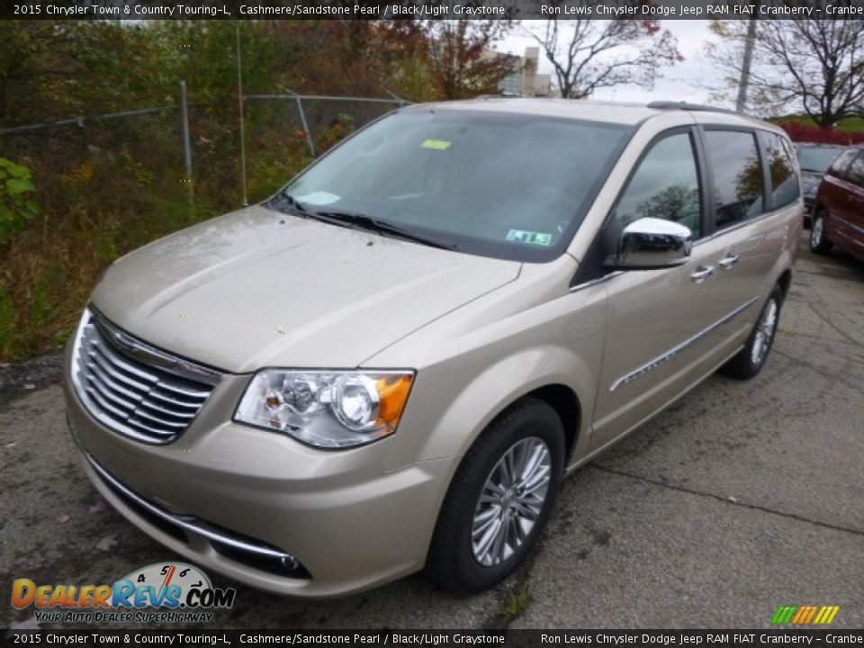 2015 Chrysler Town & Country Touring-L Cashmere/Sandstone Pearl / Black/Light Graystone Photo #2
